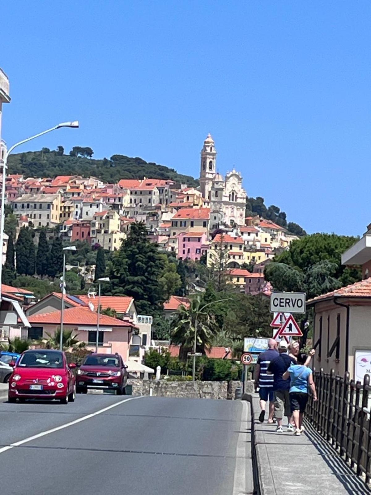 La Finestra Sul Borgo Bed & Breakfast Cervo Eksteriør bilde