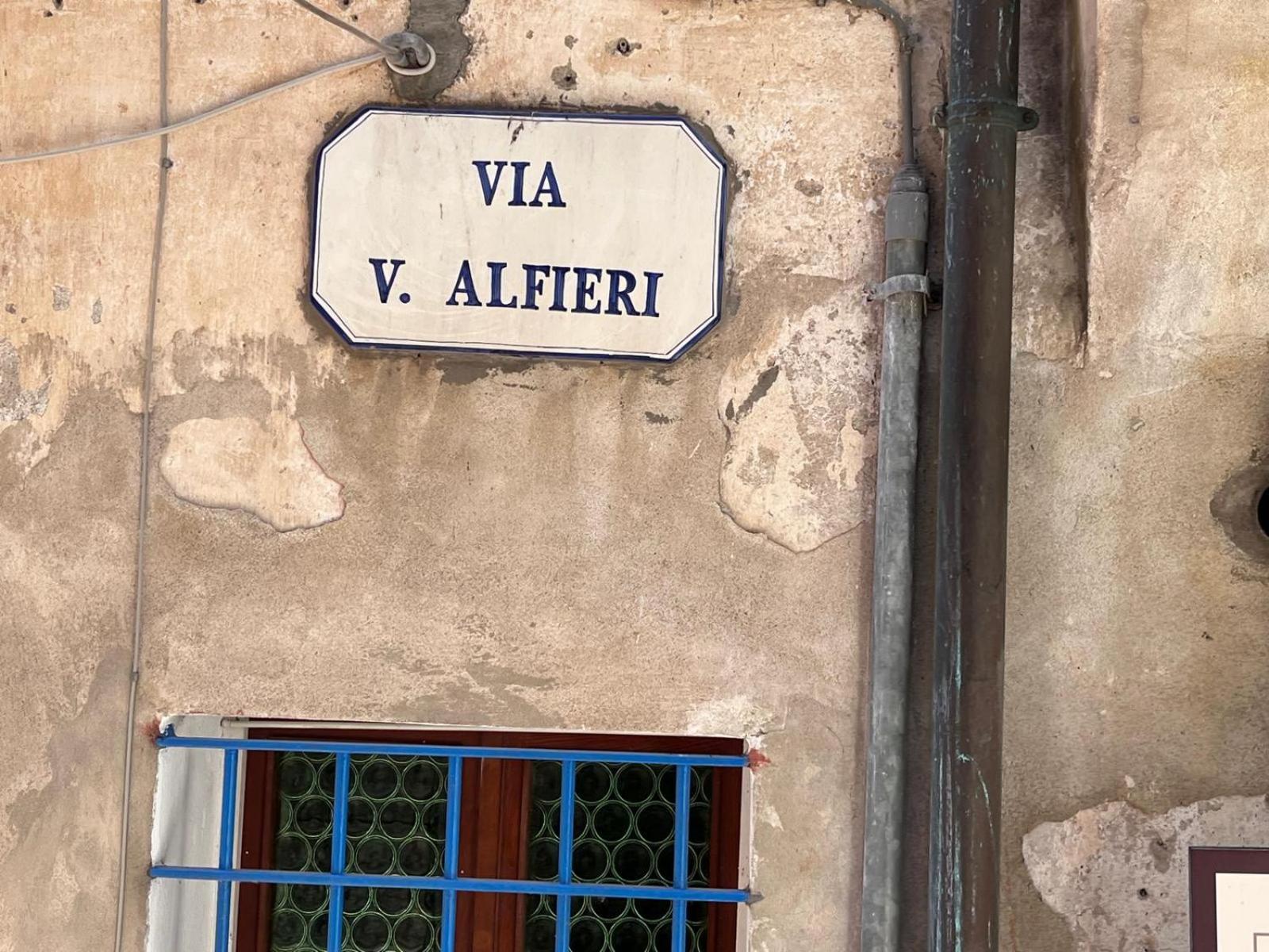 La Finestra Sul Borgo Bed & Breakfast Cervo Eksteriør bilde