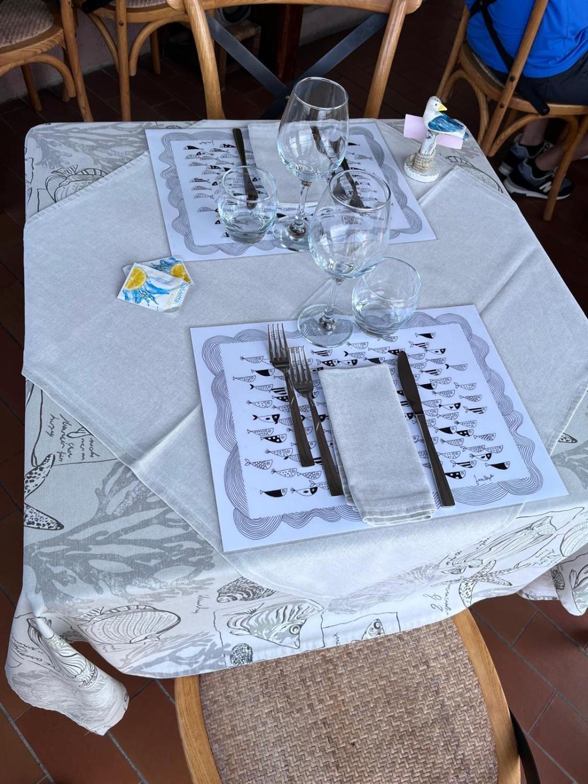La Finestra Sul Borgo Bed & Breakfast Cervo Eksteriør bilde